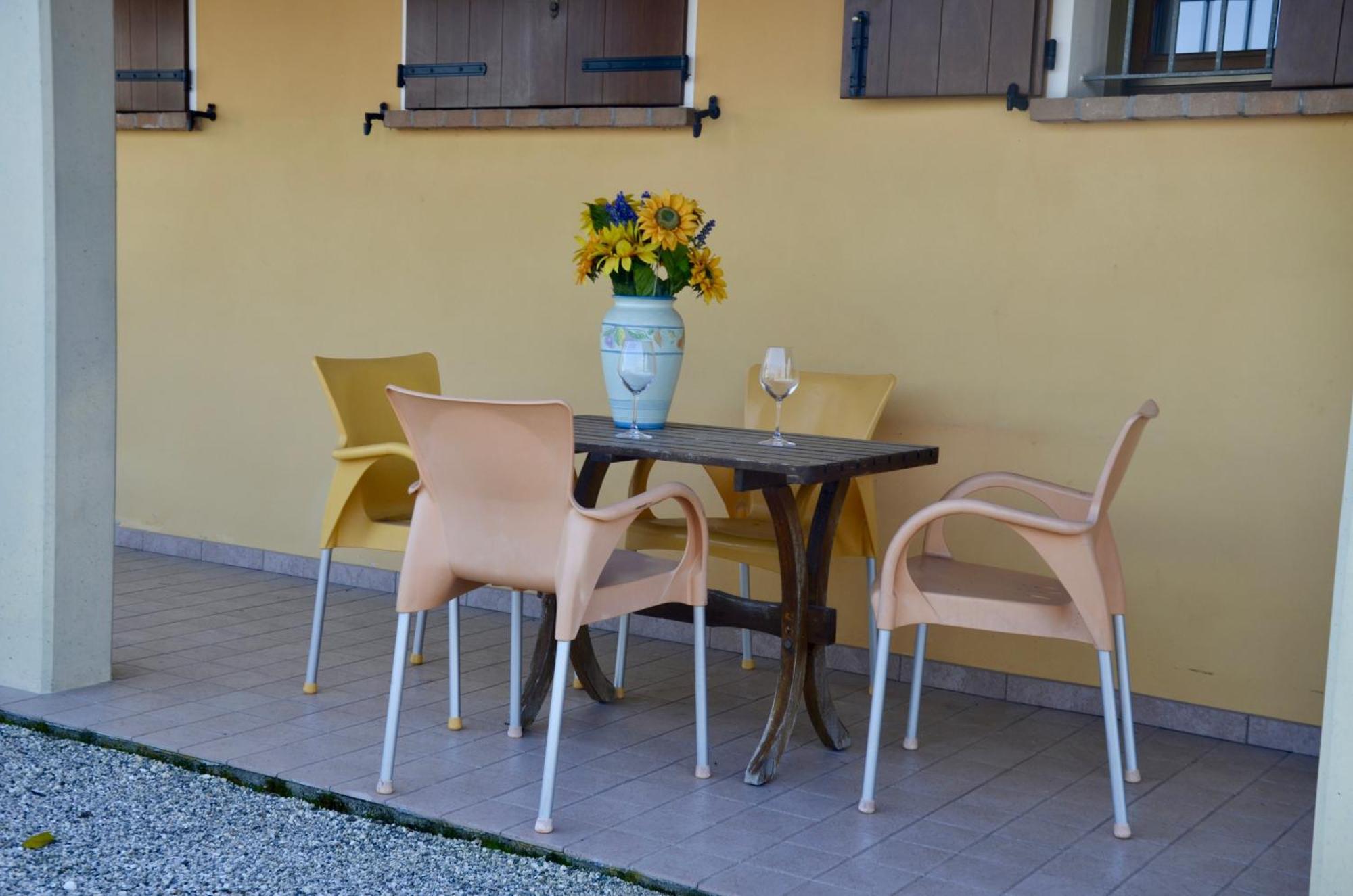 Villa A Casa Di Amici Vidor Esterno foto
