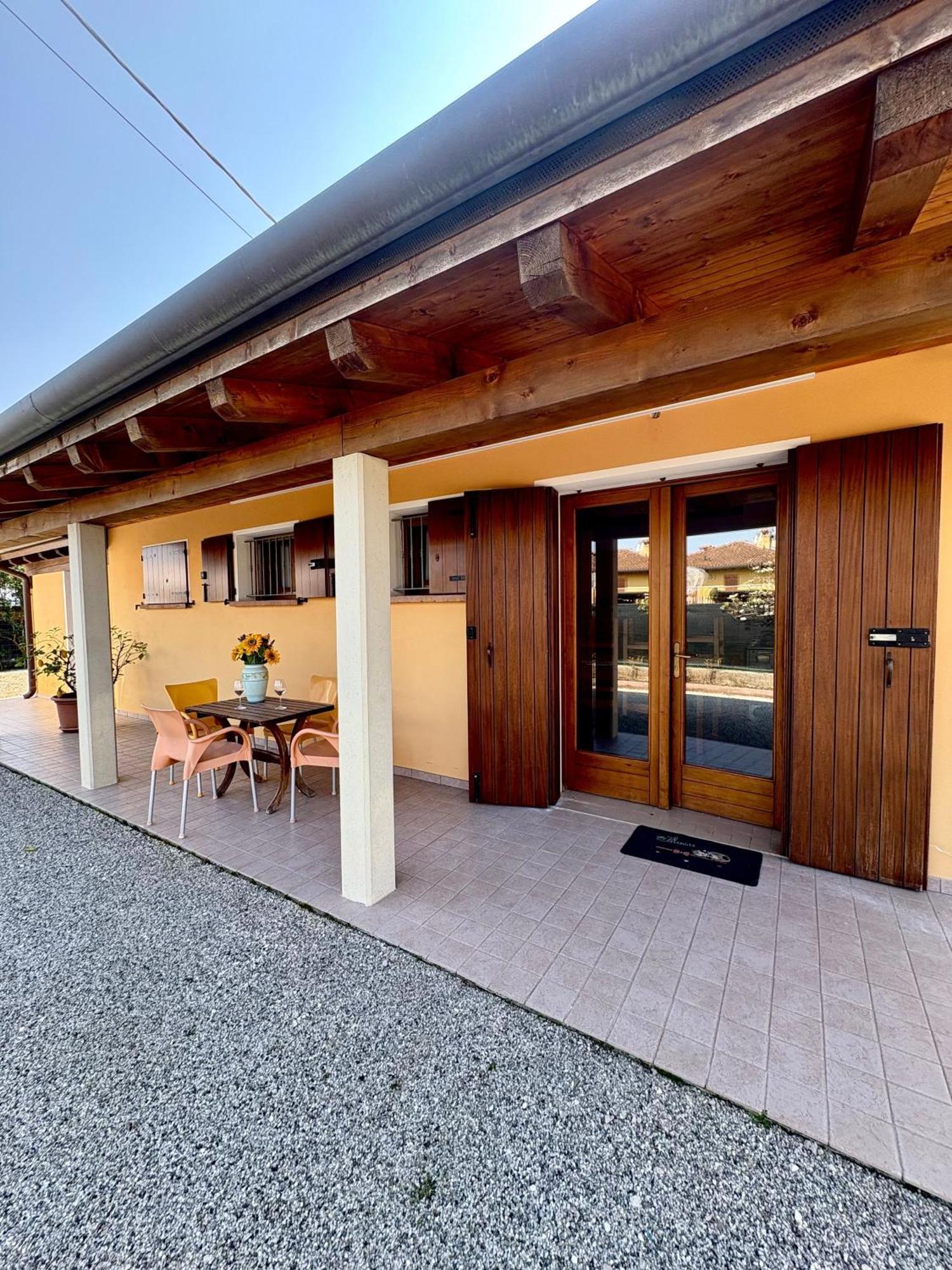 Villa A Casa Di Amici Vidor Esterno foto